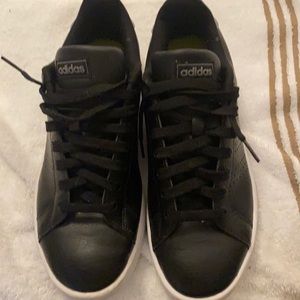 Men’s adidas tennis sneakers